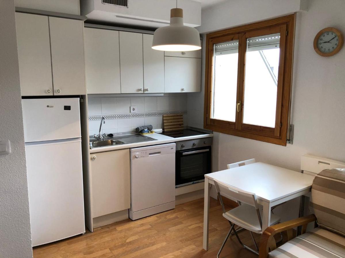 Alameda Apartment ฮากา ภายนอก รูปภาพ